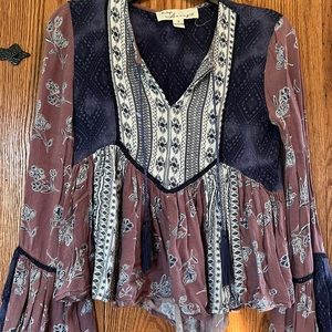 Blue, pink and white small blouse with string tassel